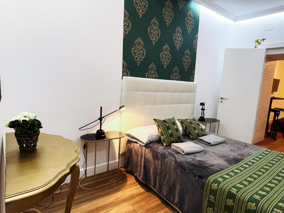 Best Place Juan Plaza Mayor Мадрид Екстериор снимка